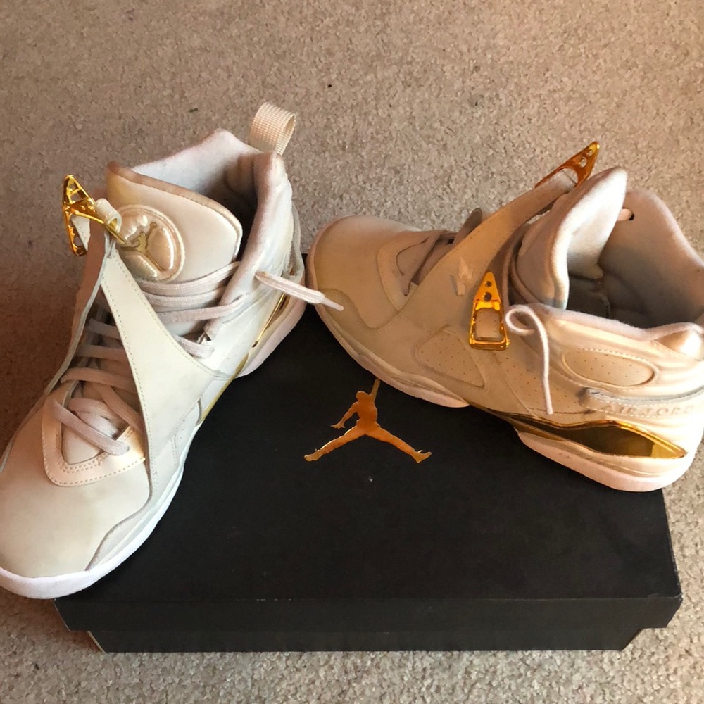Air Jordan retro 8s